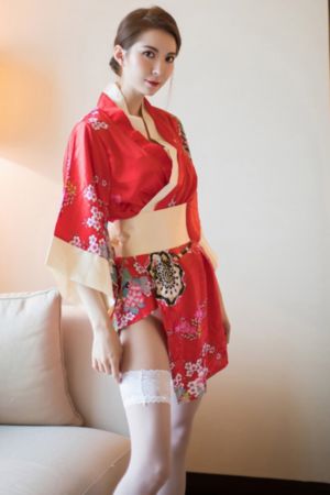 少妇三级看三级视频