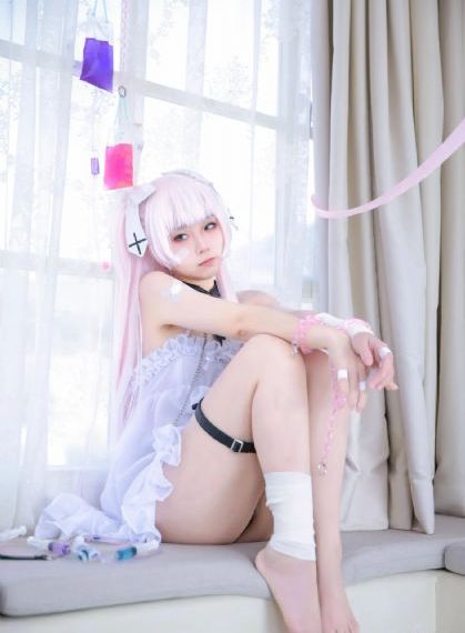女帝裸体被叫爽在线观看