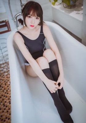 大胸女大学生电影